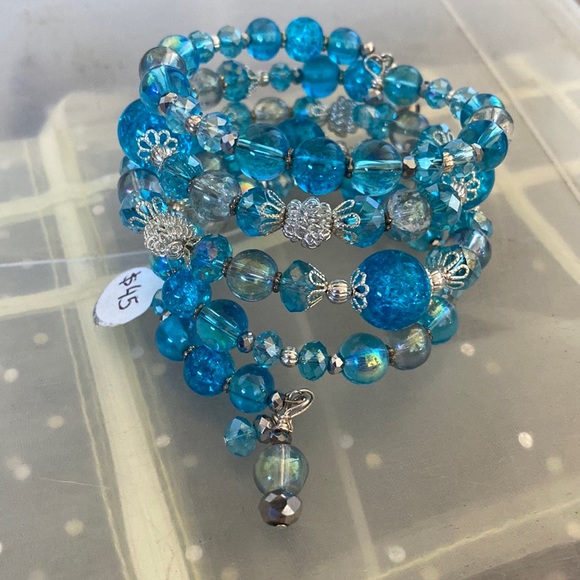 NEW Sparkling Beaded Bracelet Turquoise - Picture 5 of 5